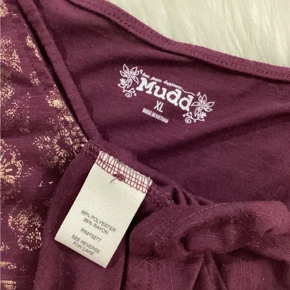 Mudd tank top woman’s size XL scoopneck maroonish purple with gold patte… - Picture 12 of 13